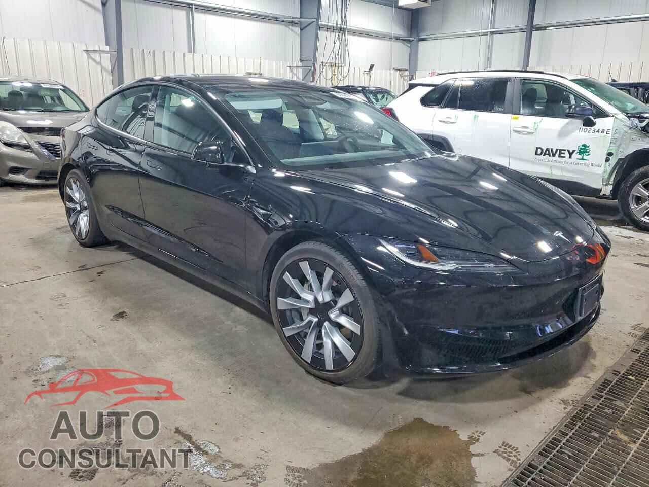 TESLA MODEL 3 2024 - 5YJ3E1EB2RF740307