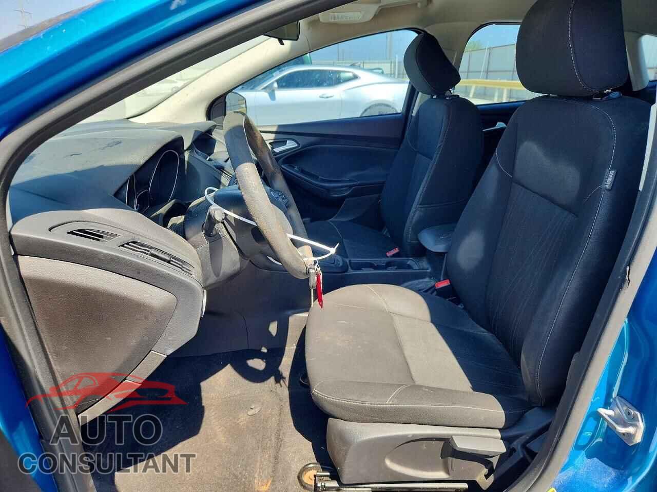 FORD FOCUS 2016 - 1FADP3K22GL379157