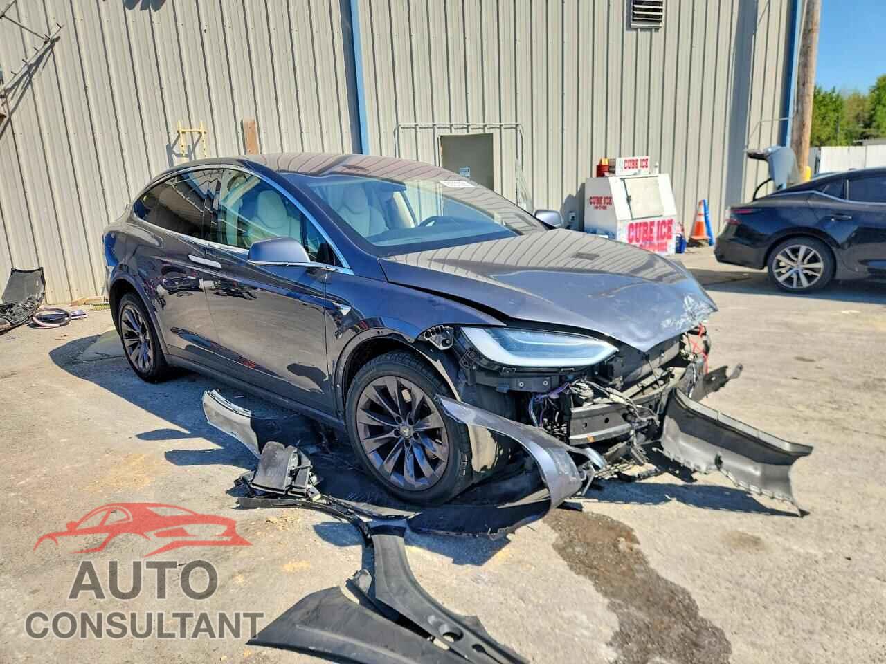 TESLA MODEL X 2019 - 5YJXCDE22KF158934
