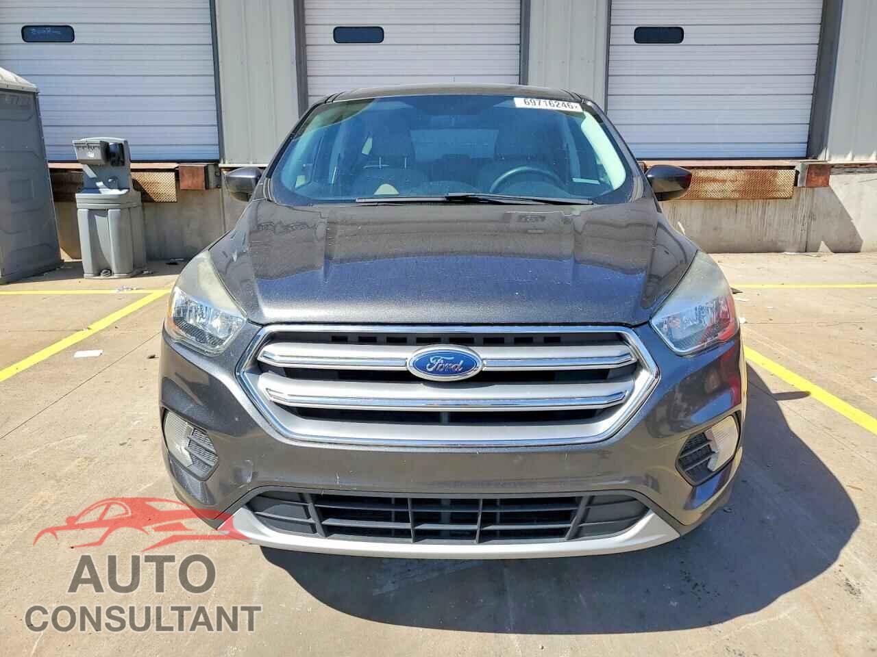 FORD ESCAPE 2017 - 1FMCU9GD2HUB61738