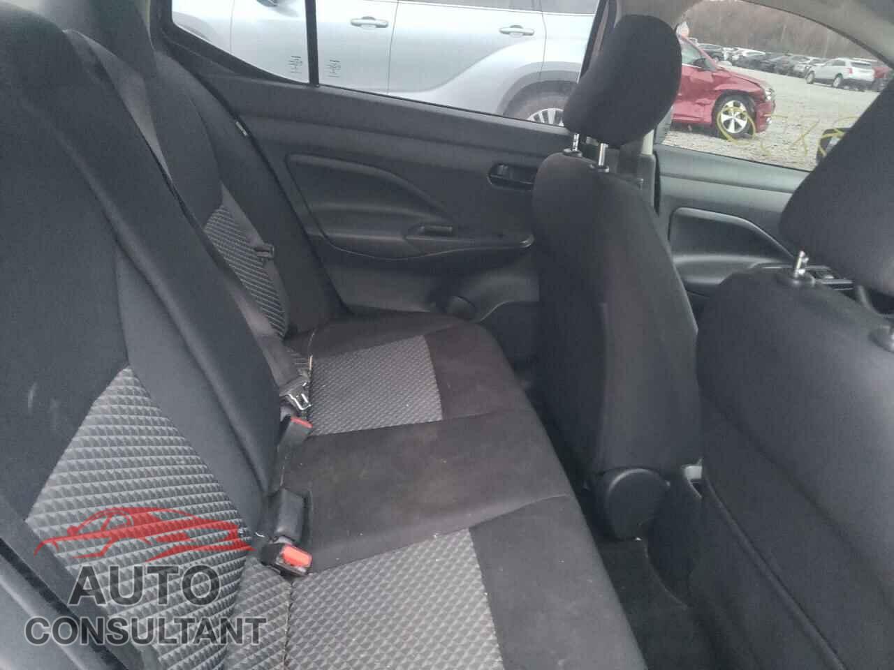 NISSAN VERSA 2020 - 3N1CN8DV8LL801031