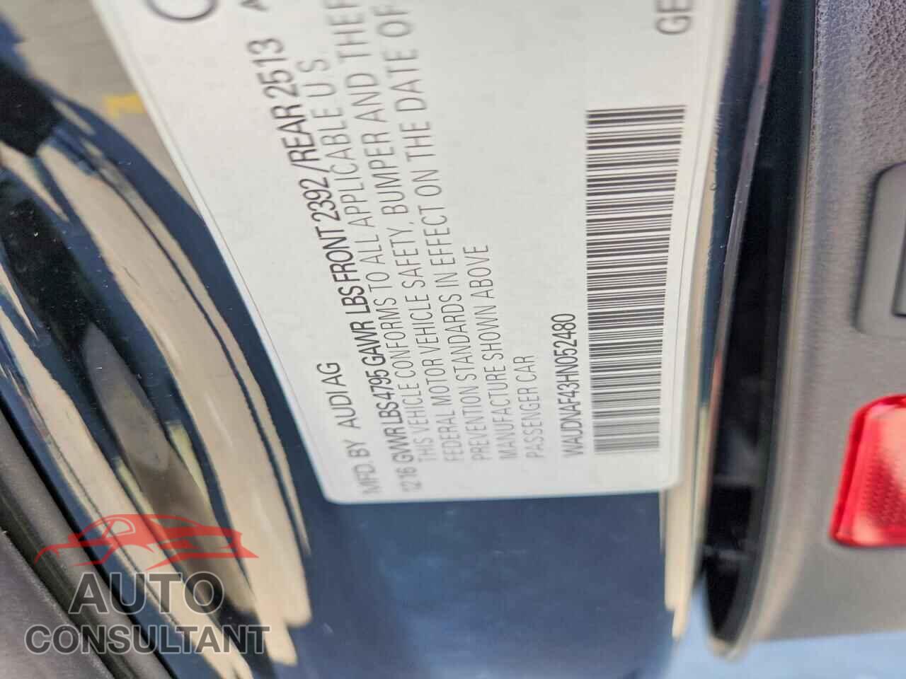 AUDI A4 2017 - WAUDNAF43HN052480