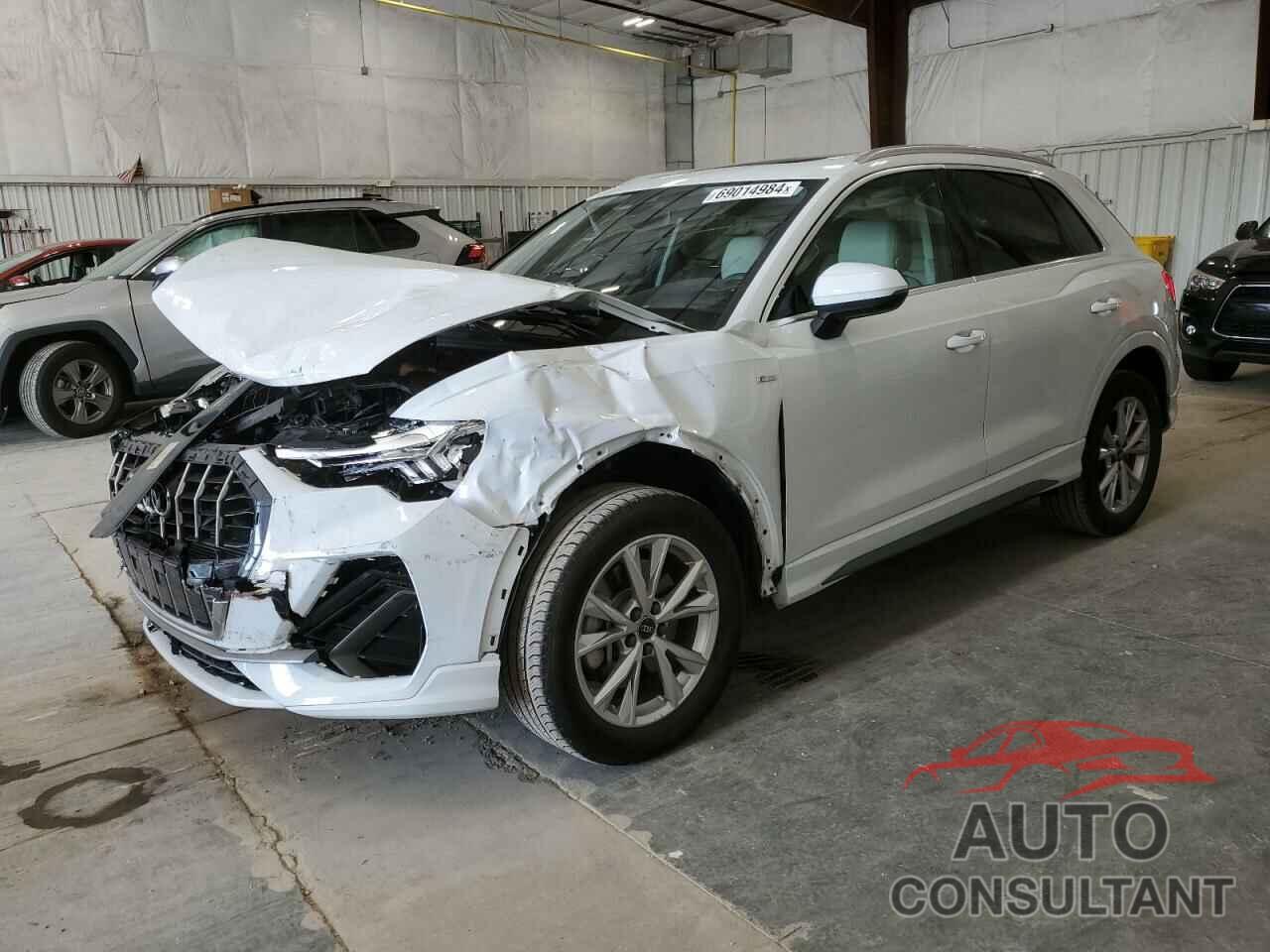 AUDI Q3 2022 - WA1EECF3XN1092563