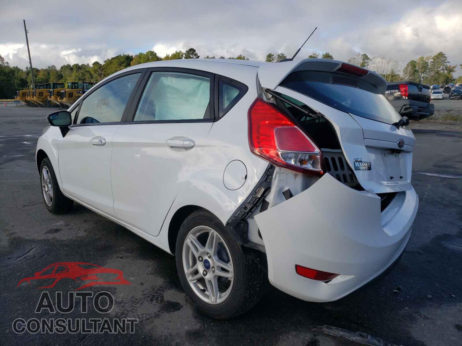 FORD FIESTA 2018 - 3FADP4EJ0JM112615