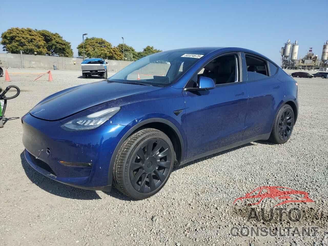 TESLA MODEL Y 2021 - 5YJYGDED4MF124264