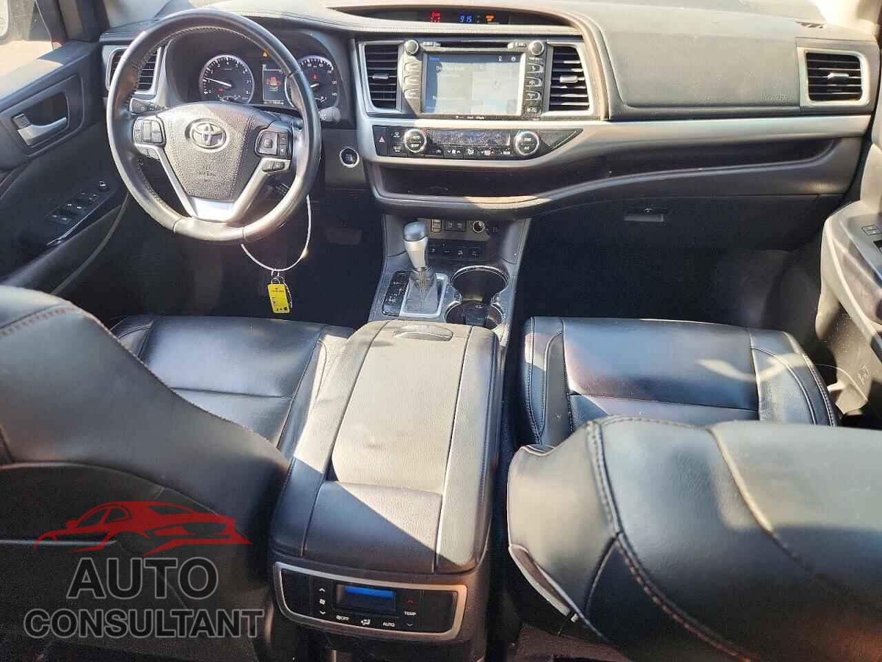 TOYOTA HIGHLANDER 2017 - 5TDJZRFH1HS511706