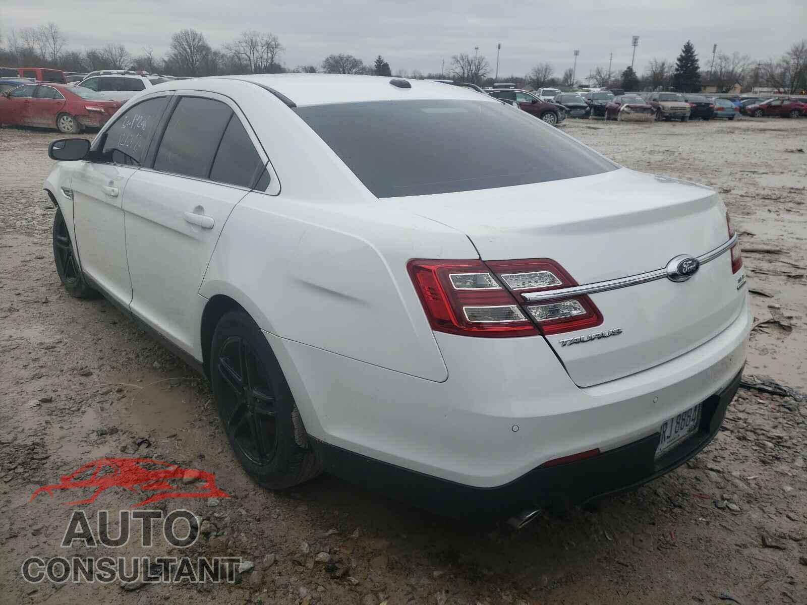 FORD TAURUS 2018 - 1FAHP2E82JG119644
