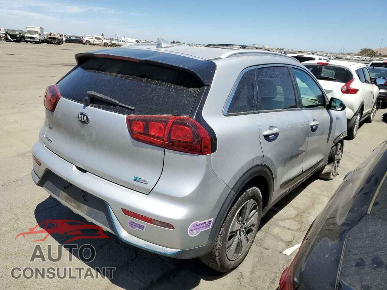 KIA NIRO 2018 - KNDCM3LDXJ5209946