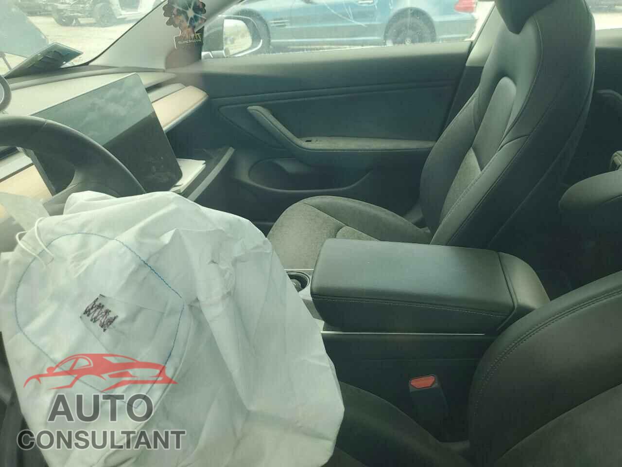 TESLA MODEL 3 2018 - 5YJ3E1EA0JF157066
