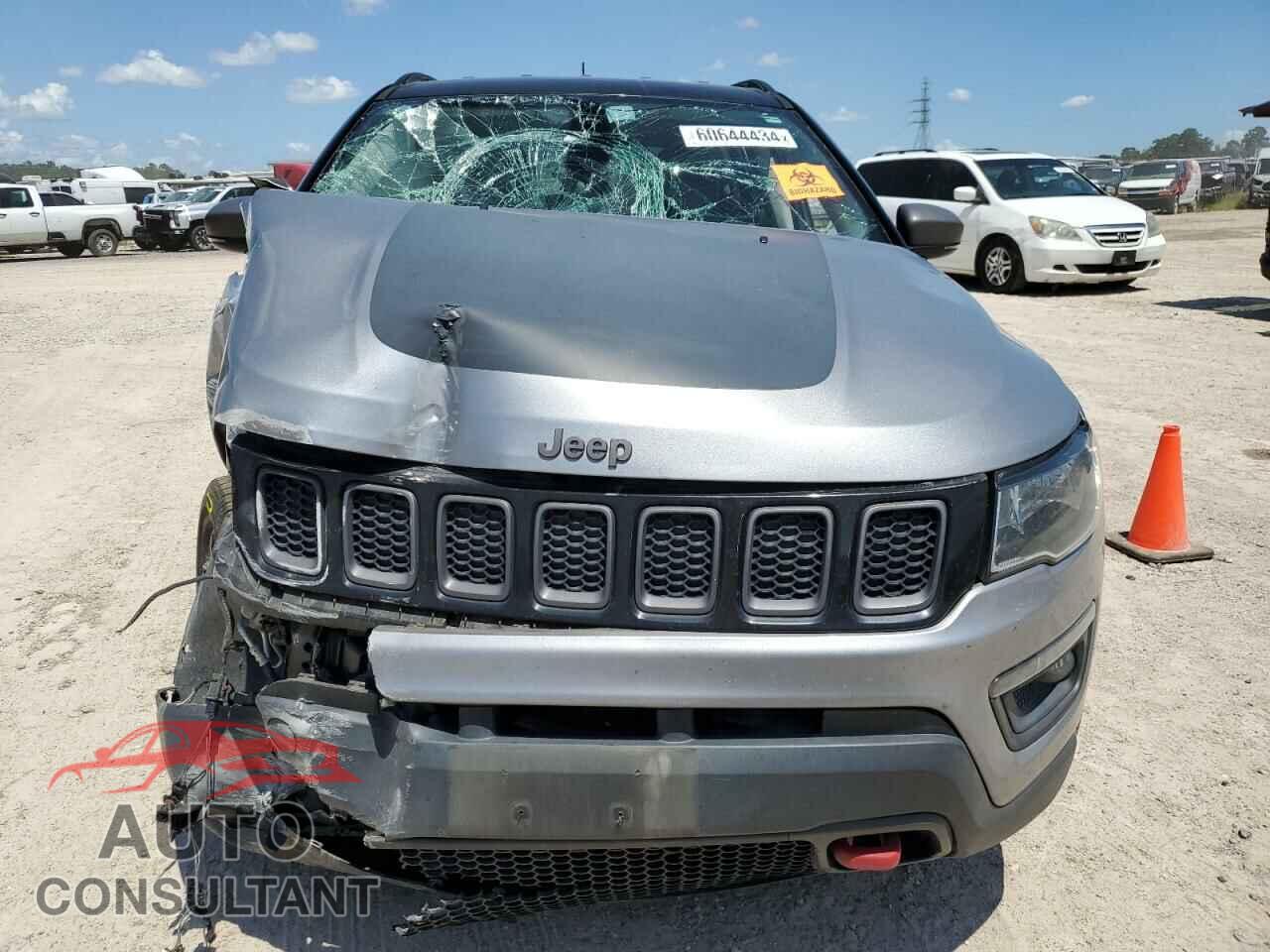 JEEP COMPASS 2019 - 3C4NJDDB3KT739794