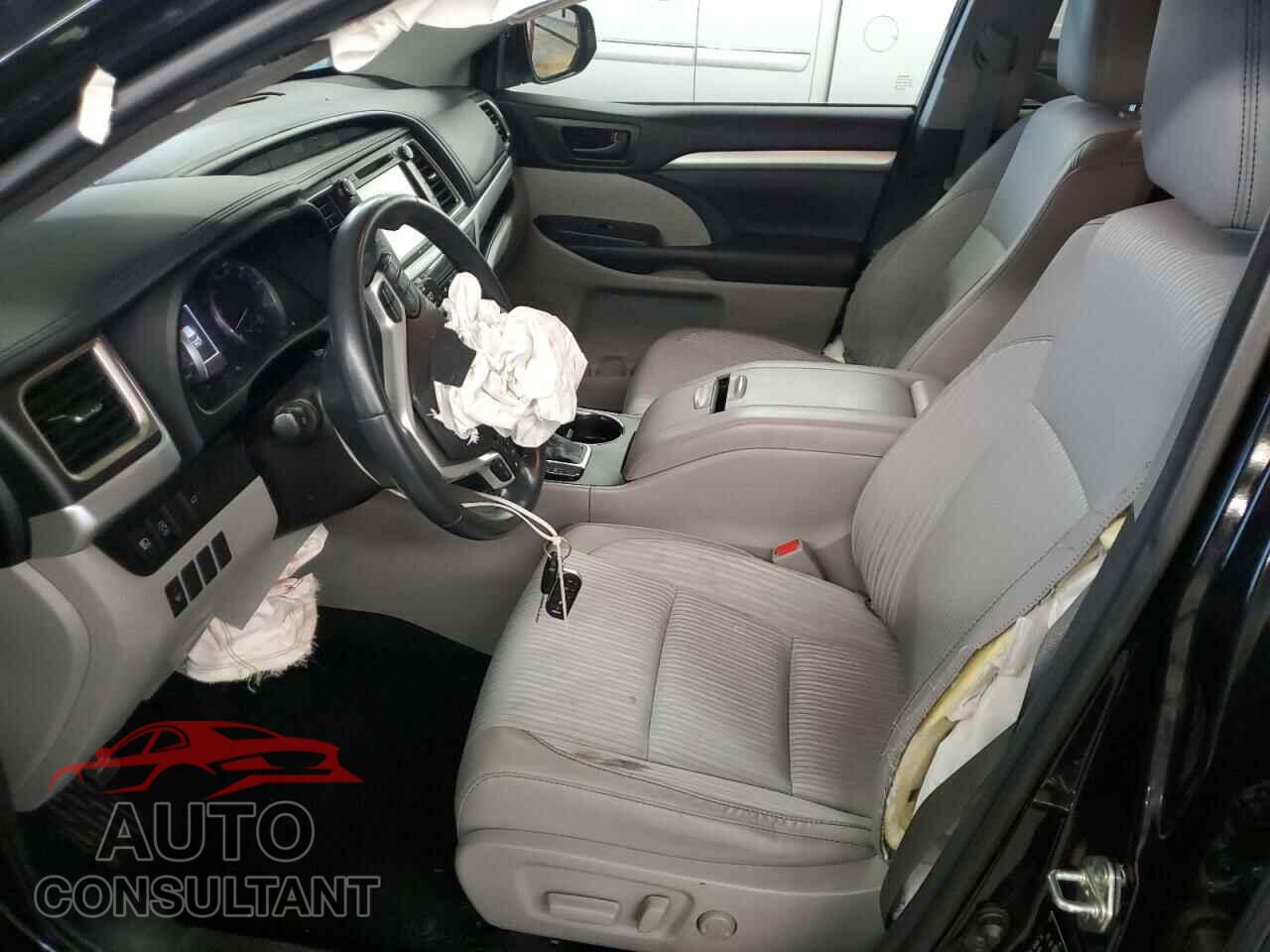 TOYOTA HIGHLANDER 2018 - 5TDBZRFH2JS486471
