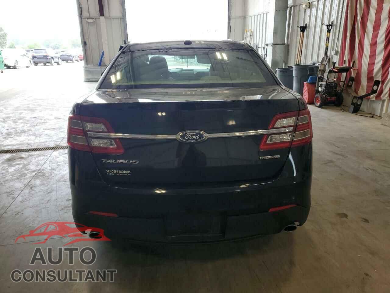 FORD TAURUS 2017 - 1FAHP2D86HG105323