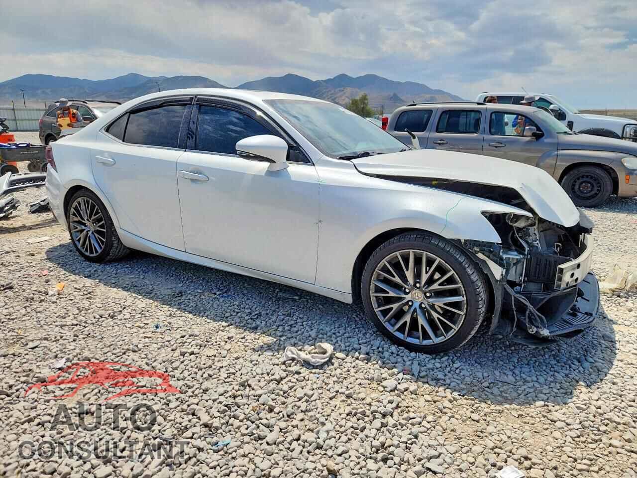 LEXUS IS 2014 - JTHCF1D26E5006018