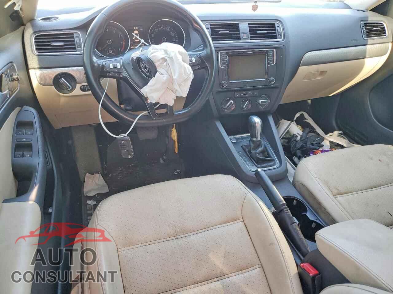 VOLKSWAGEN JETTA 2017 - 3VWDB7AJXHM295741