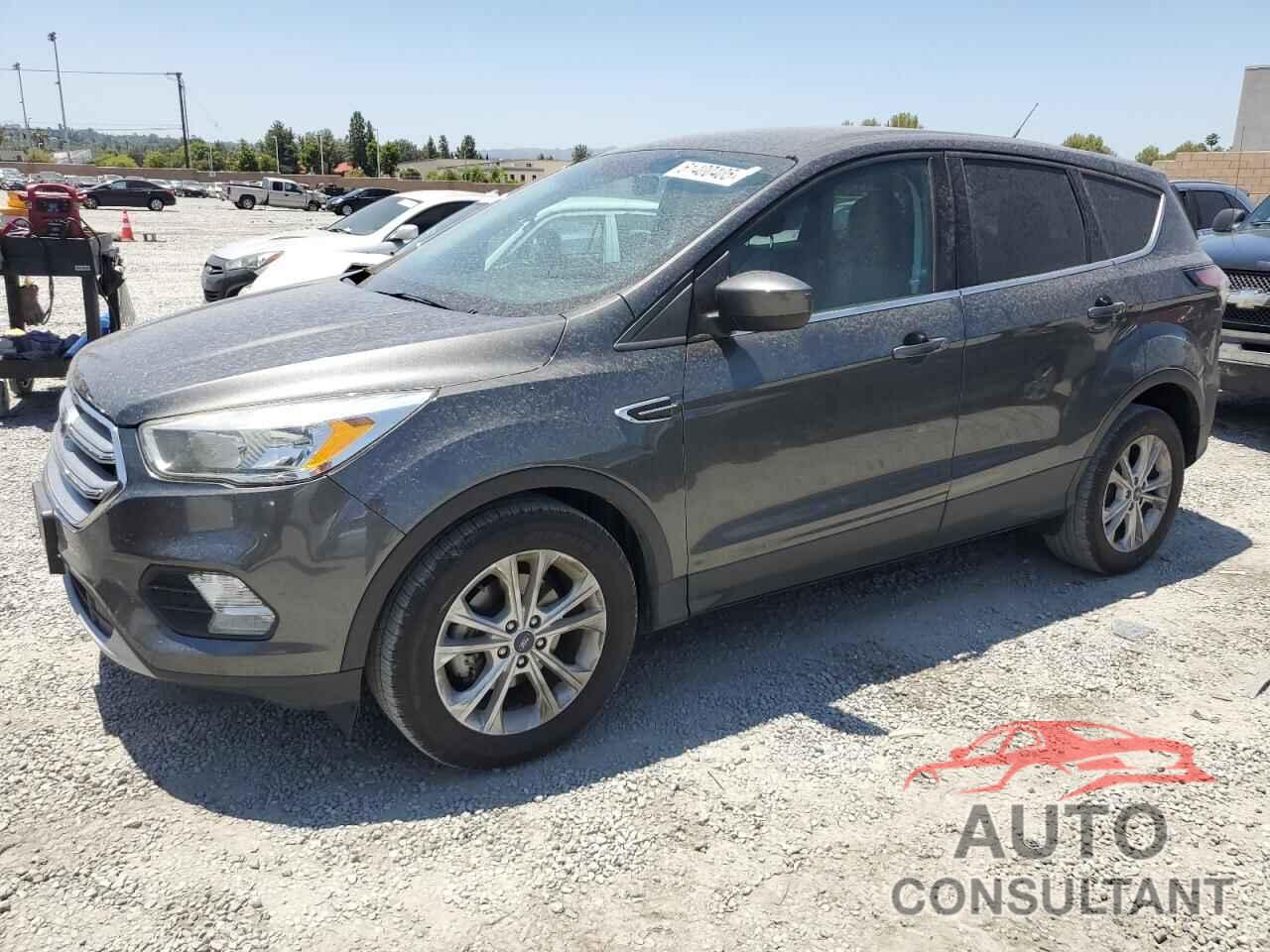 FORD ESCAPE 2017 - 1FMCU0GD2HUC80336