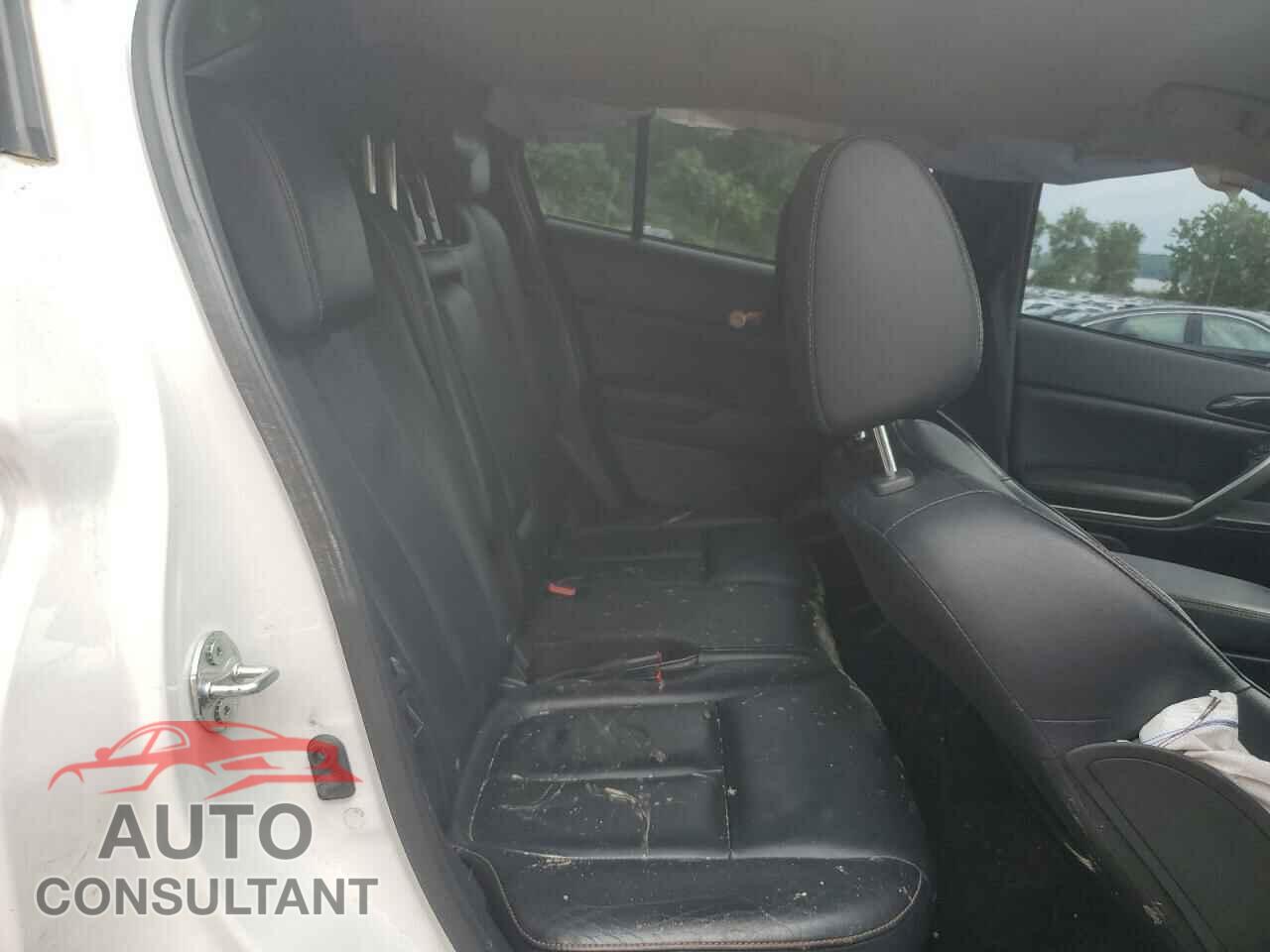 MITSUBISHI ECLIPSE 2018 - JA4AT5AA3JZ045103