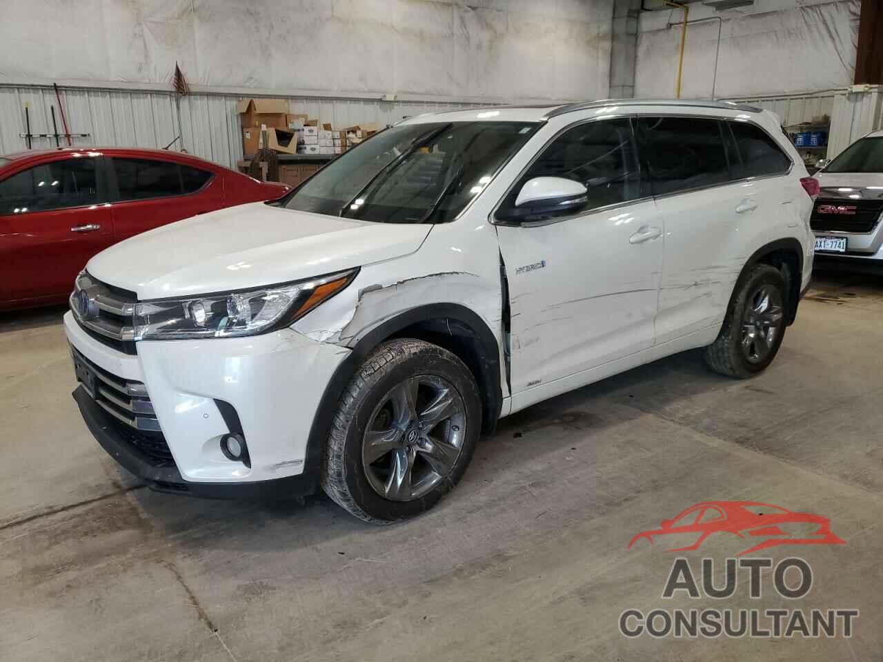TOYOTA HIGHLANDER 2018 - 5TDDGRFH8JS039822