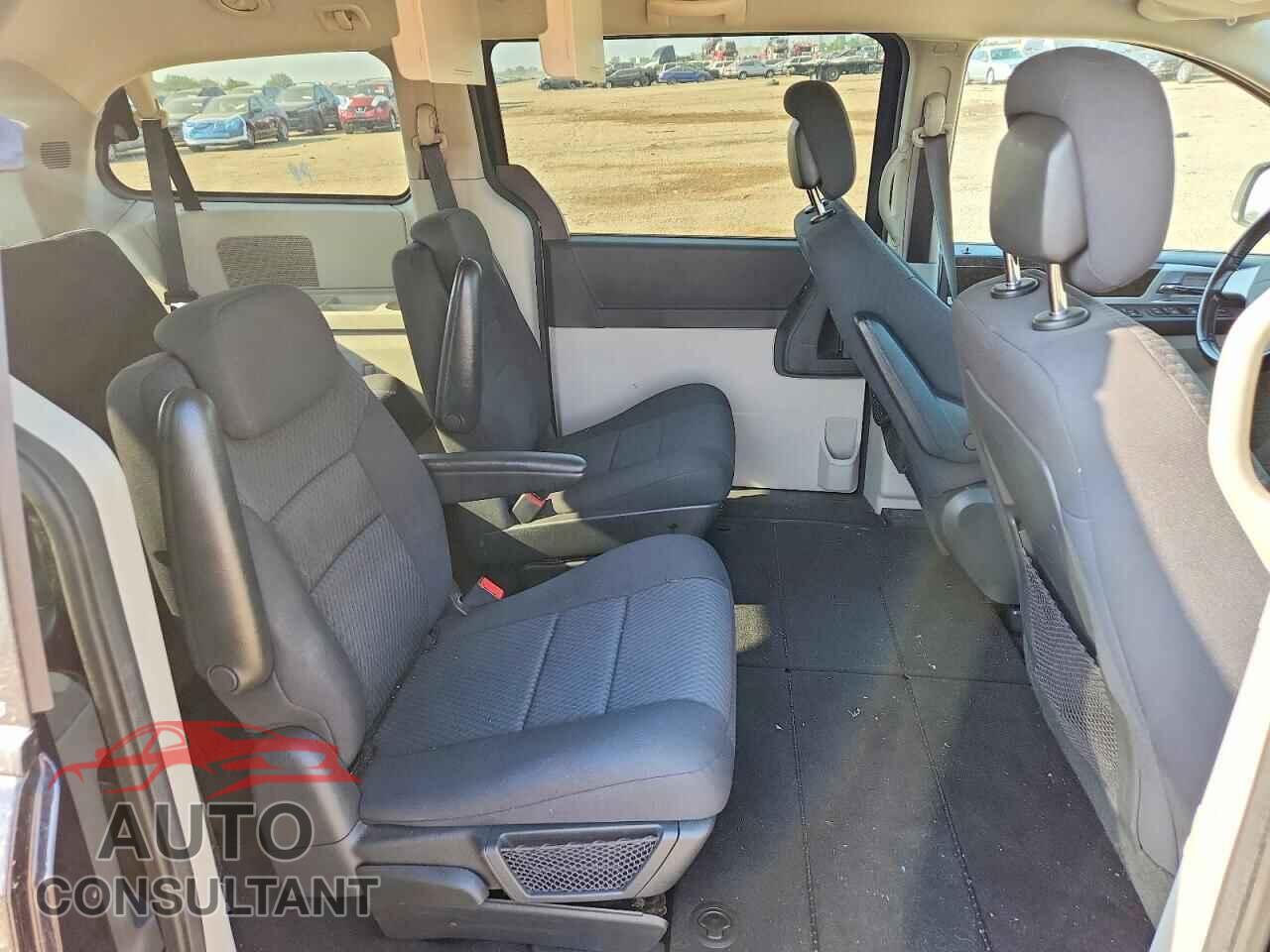 DODGE CARAVAN 2010 - 2D4RN6DX5AR336420