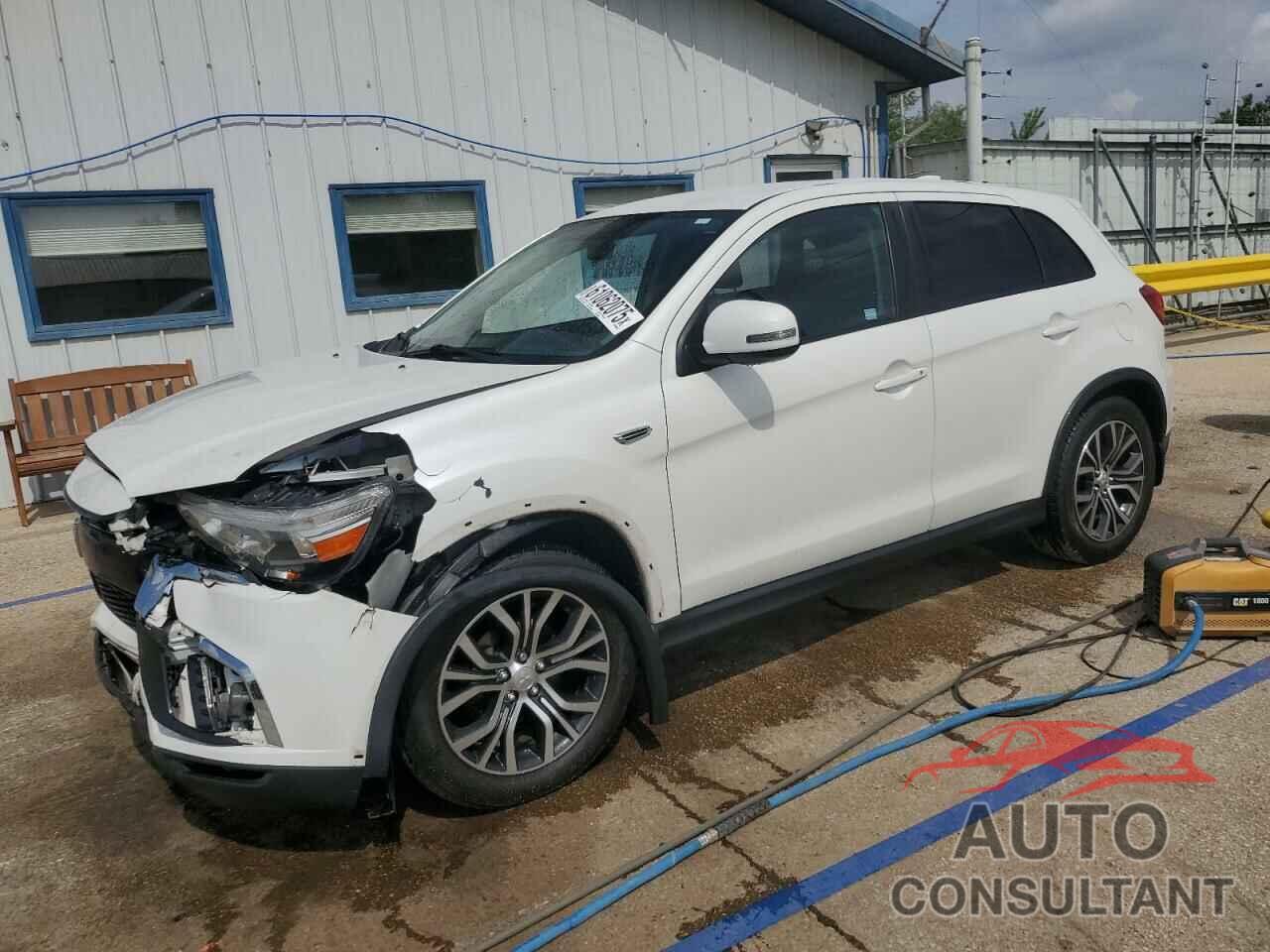 MITSUBISHI OUTLANDER 2018 - JA4AR3AU9JU005330