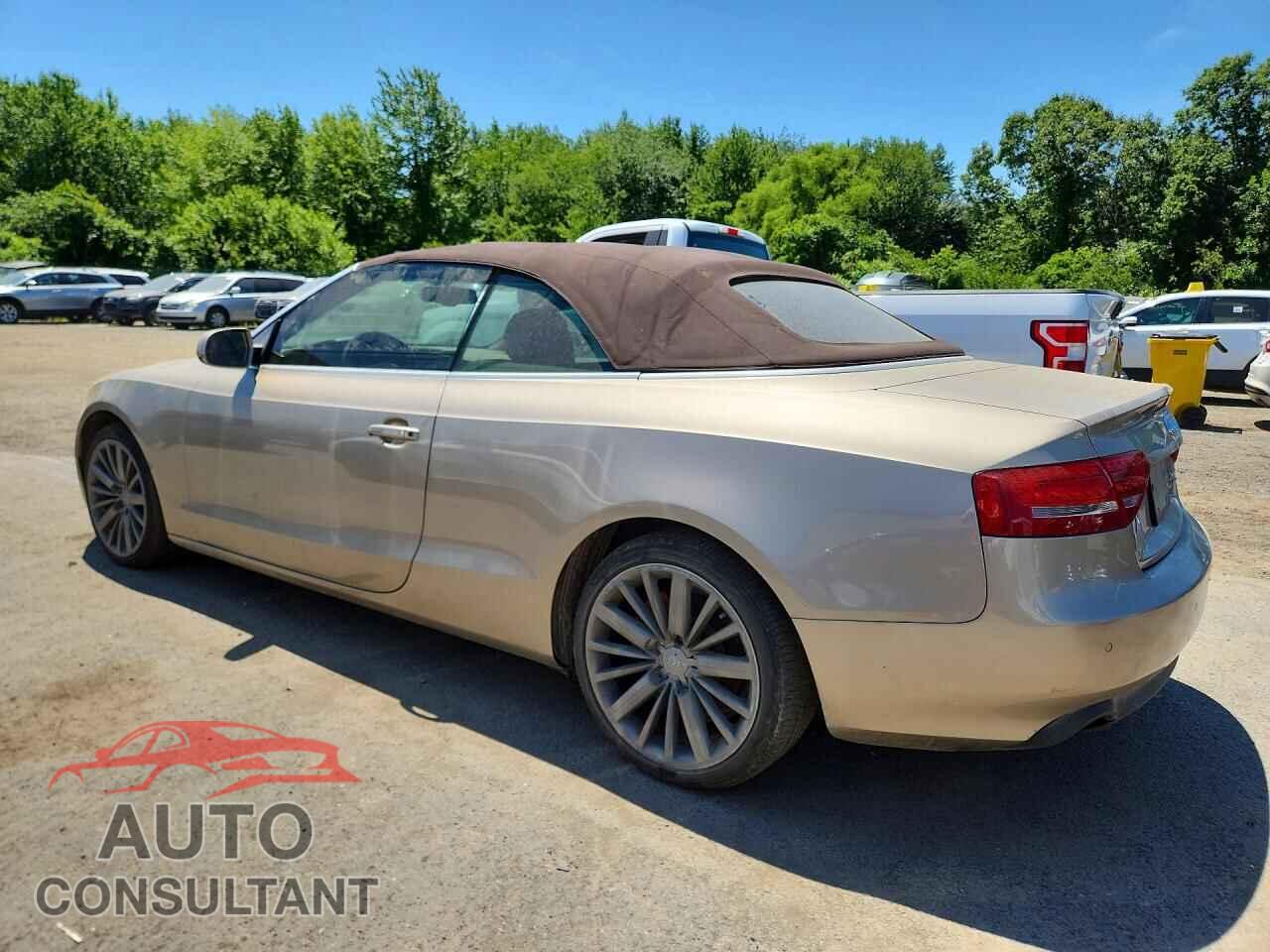 AUDI A5 2011 - WAULFAFH7BN010722
