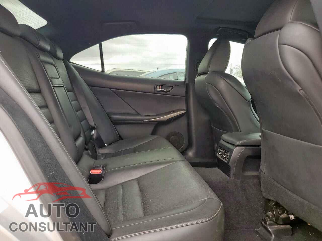 LEXUS IS 2015 - JTHBF1D20F5082749
