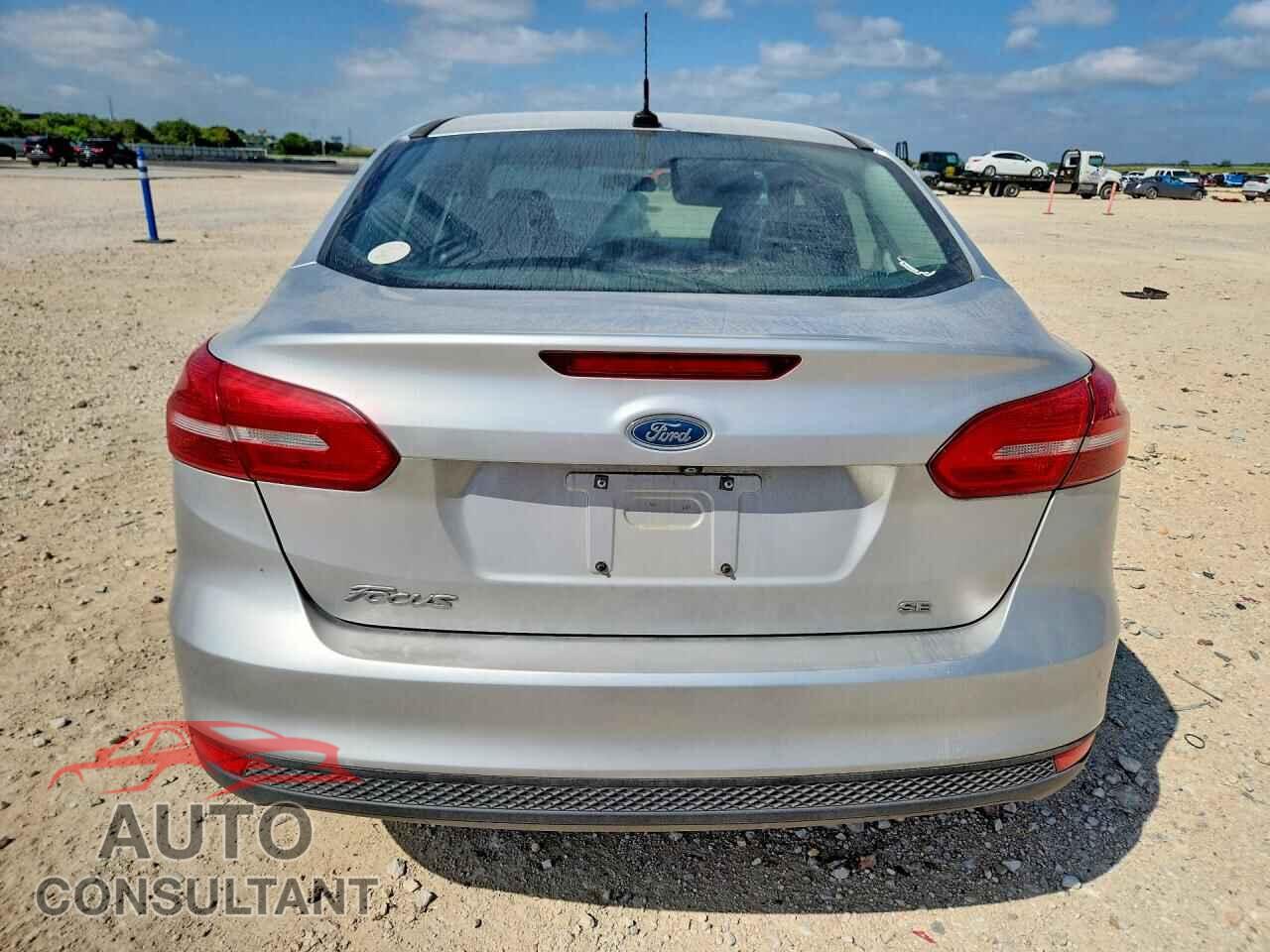 FORD FOCUS 2017 - 1FADP3F21HL320189