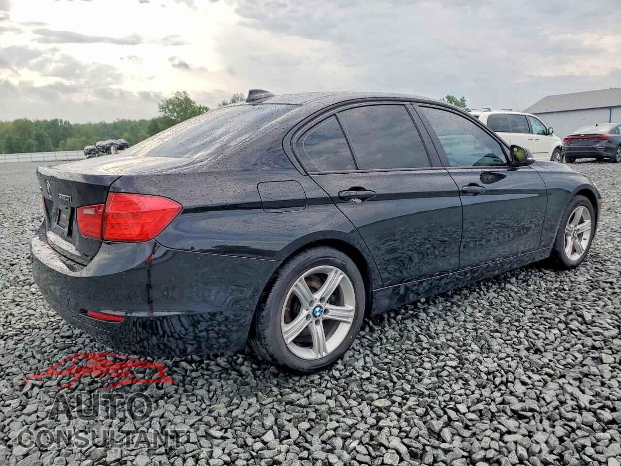 BMW 3 SERIES 2013 - WBA3C3C53DF979994