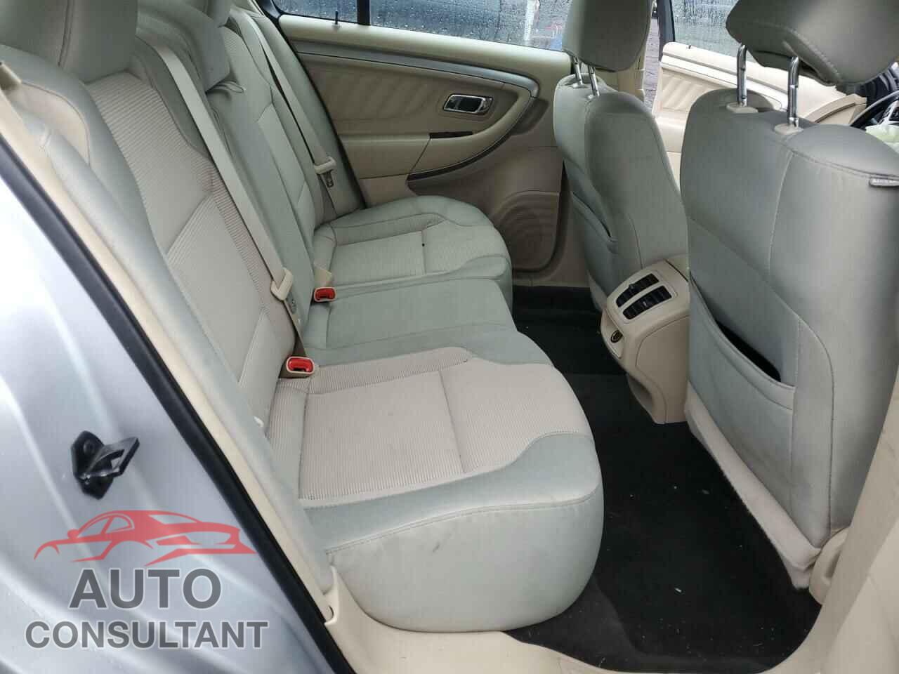 FORD TAURUS 2013 - 1FAHP2E85DG106424