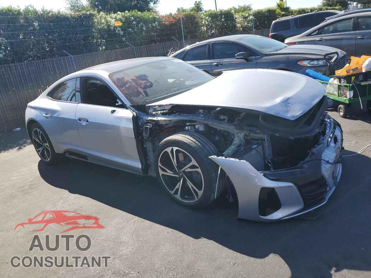 AUDI E-TRON GT 2024 - WAUCJBFW4R7001378