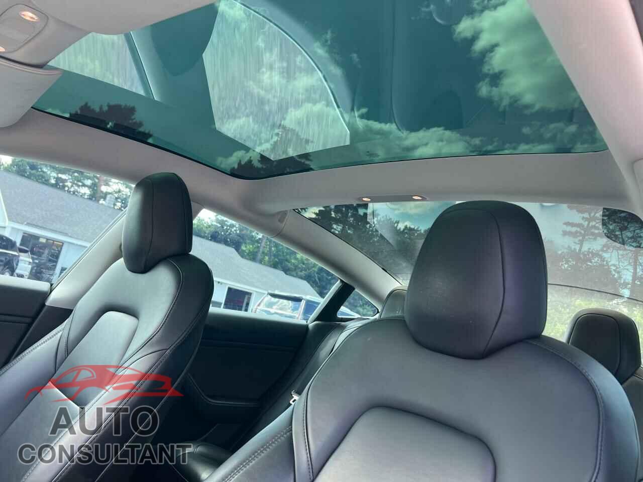 TESLA MODEL 3 2020 - 5YJ3E1EB6LF618251