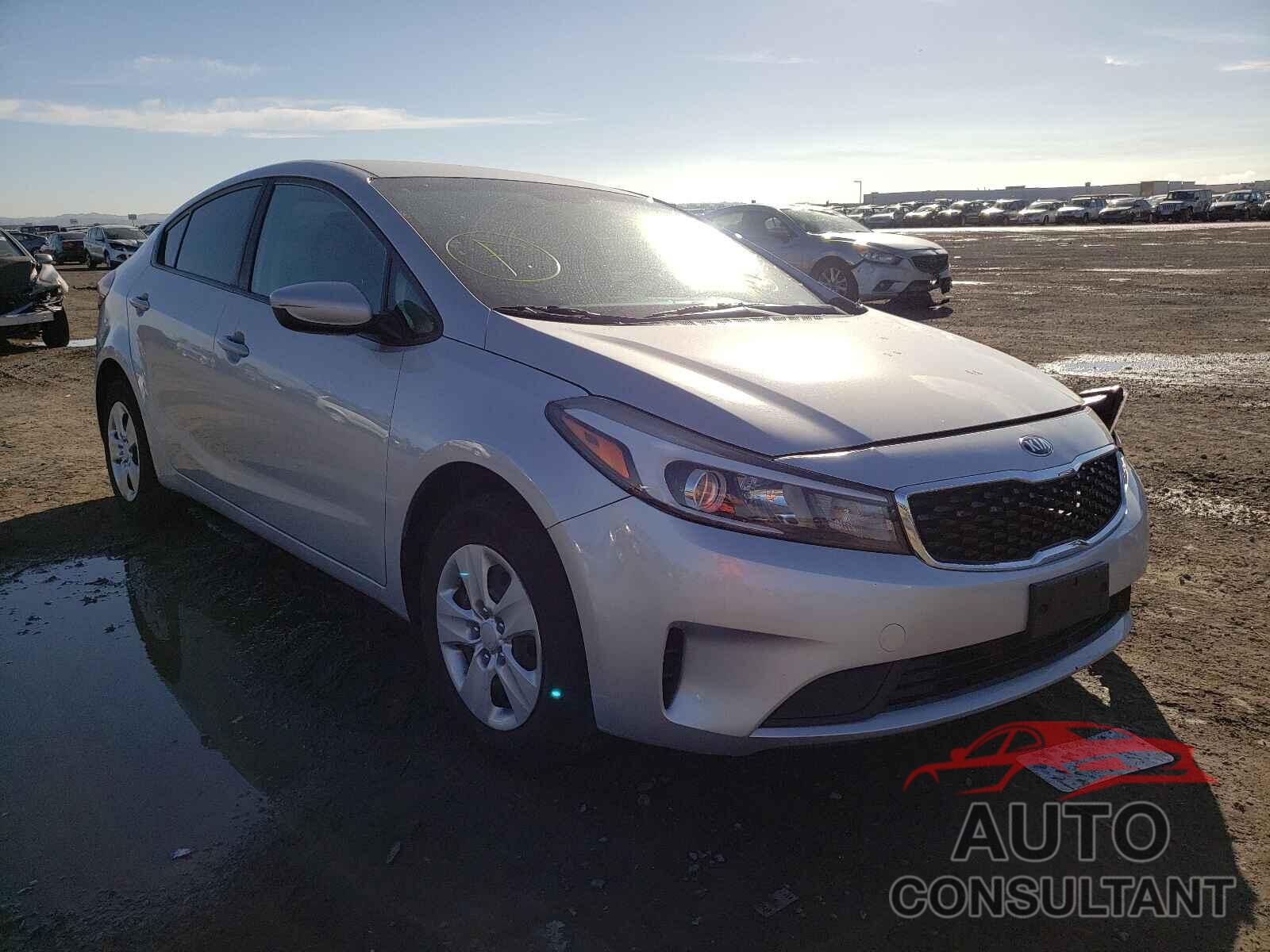 KIA FORTE 2018 - 3KPFK4A77JE283397