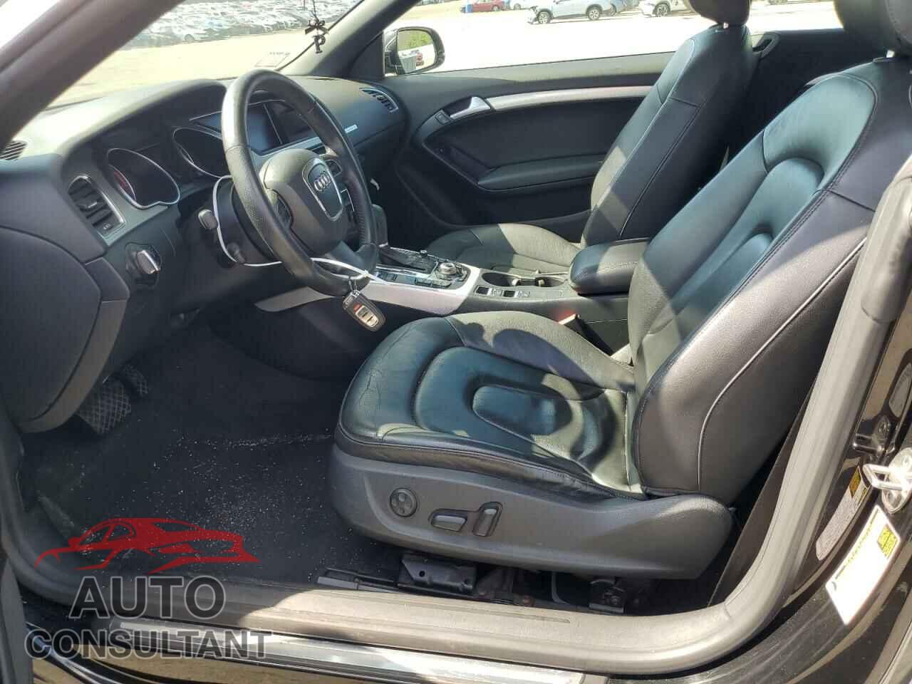 AUDI A5 2011 - WAULFAFH2BN017559