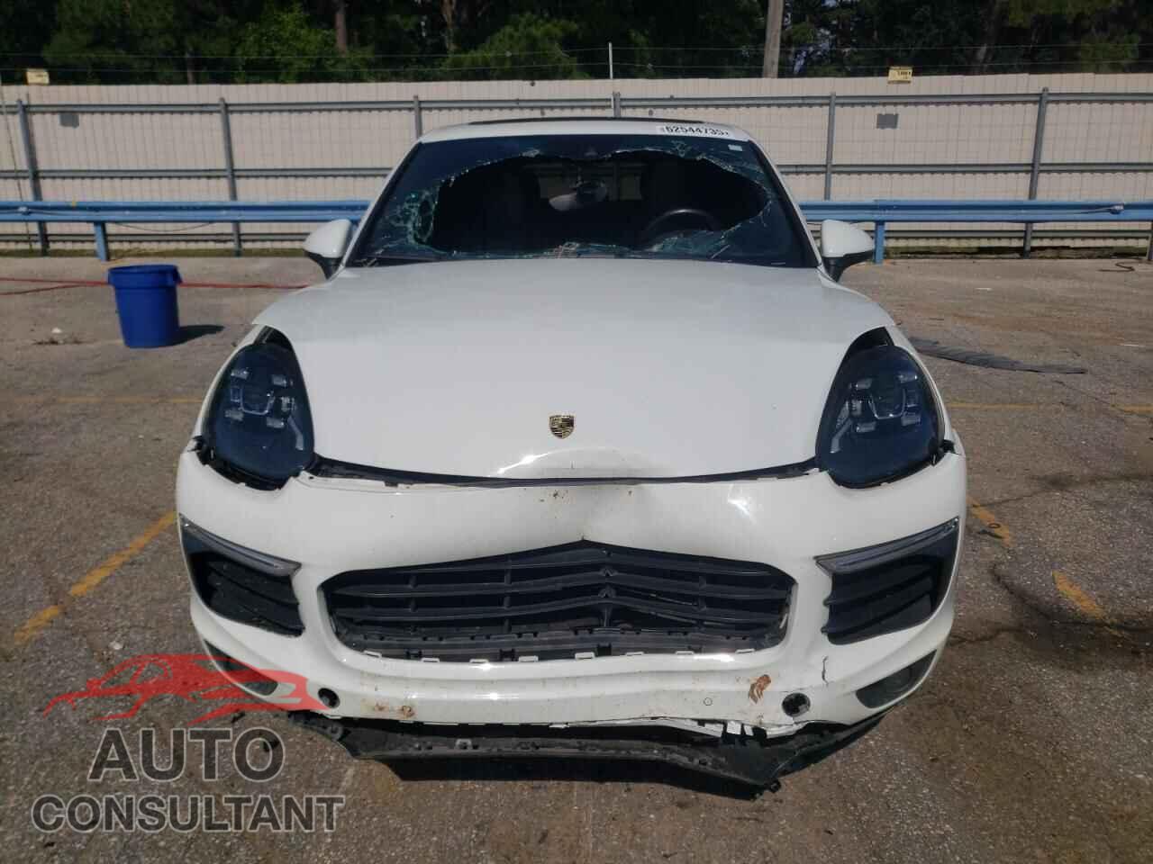PORSCHE CAYENNE 2016 - WP1AA2A22GLA10730