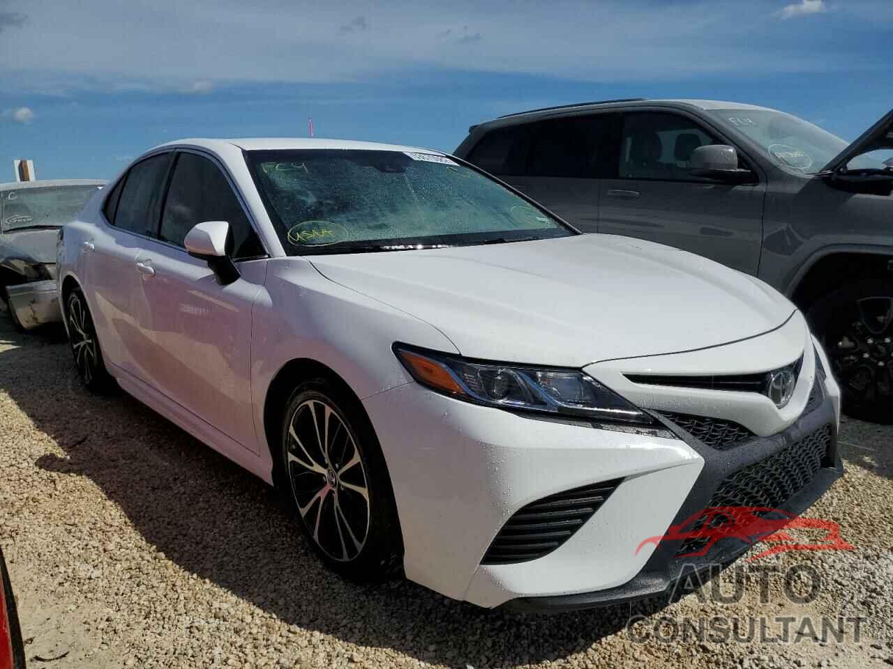 TOYOTA CAMRY 2020 - 4T1G11AK4LU306628