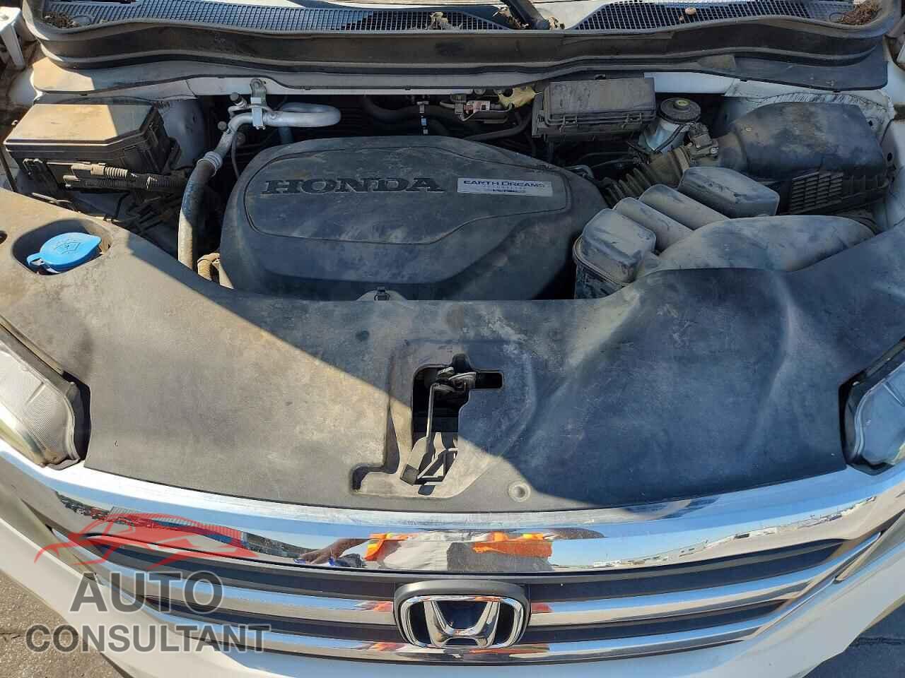 HONDA PILOT 2017 - 5FNYF5H55HB009577