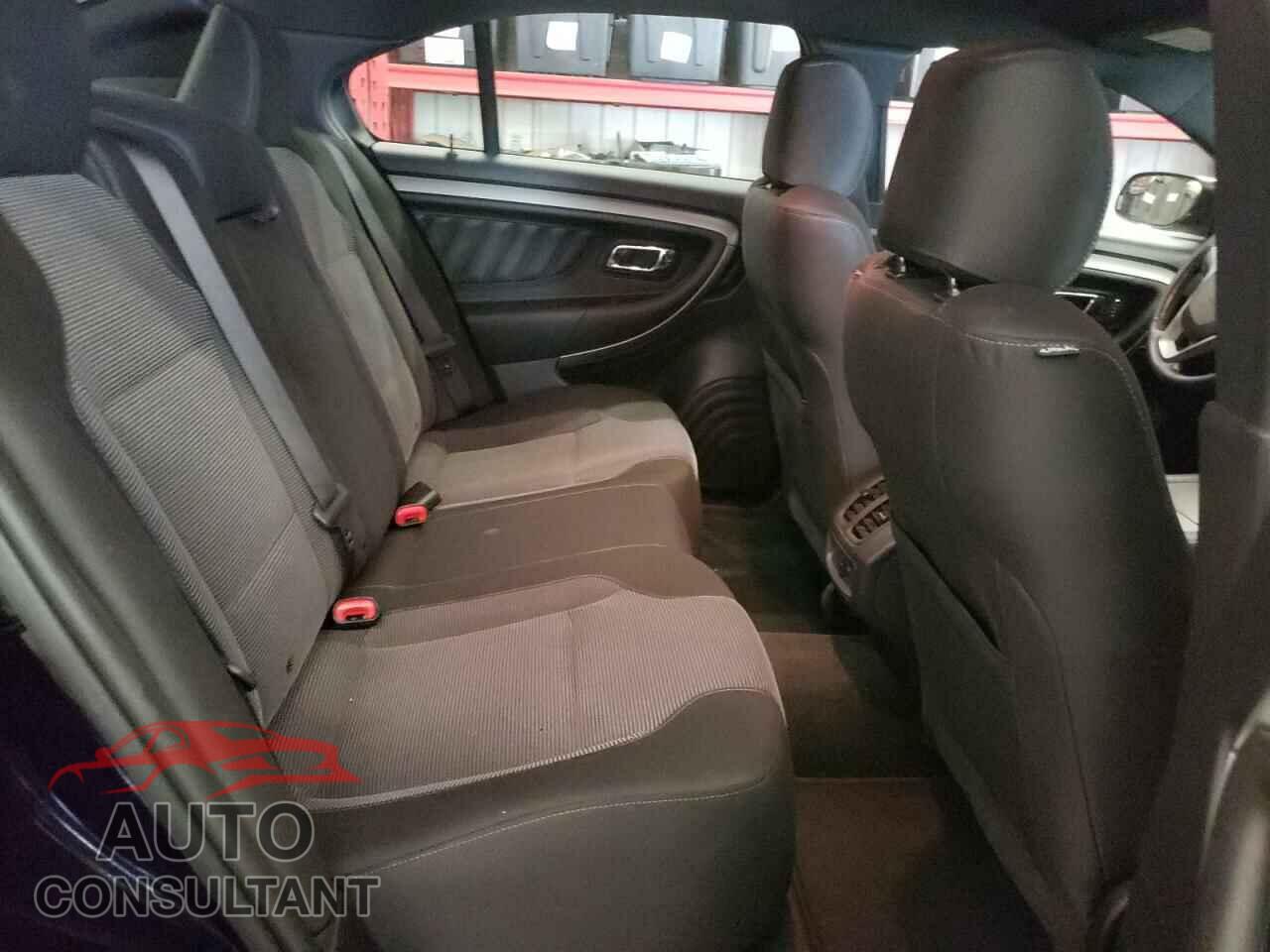 FORD TAURUS 2017 - 1FAHP2E88HG106424