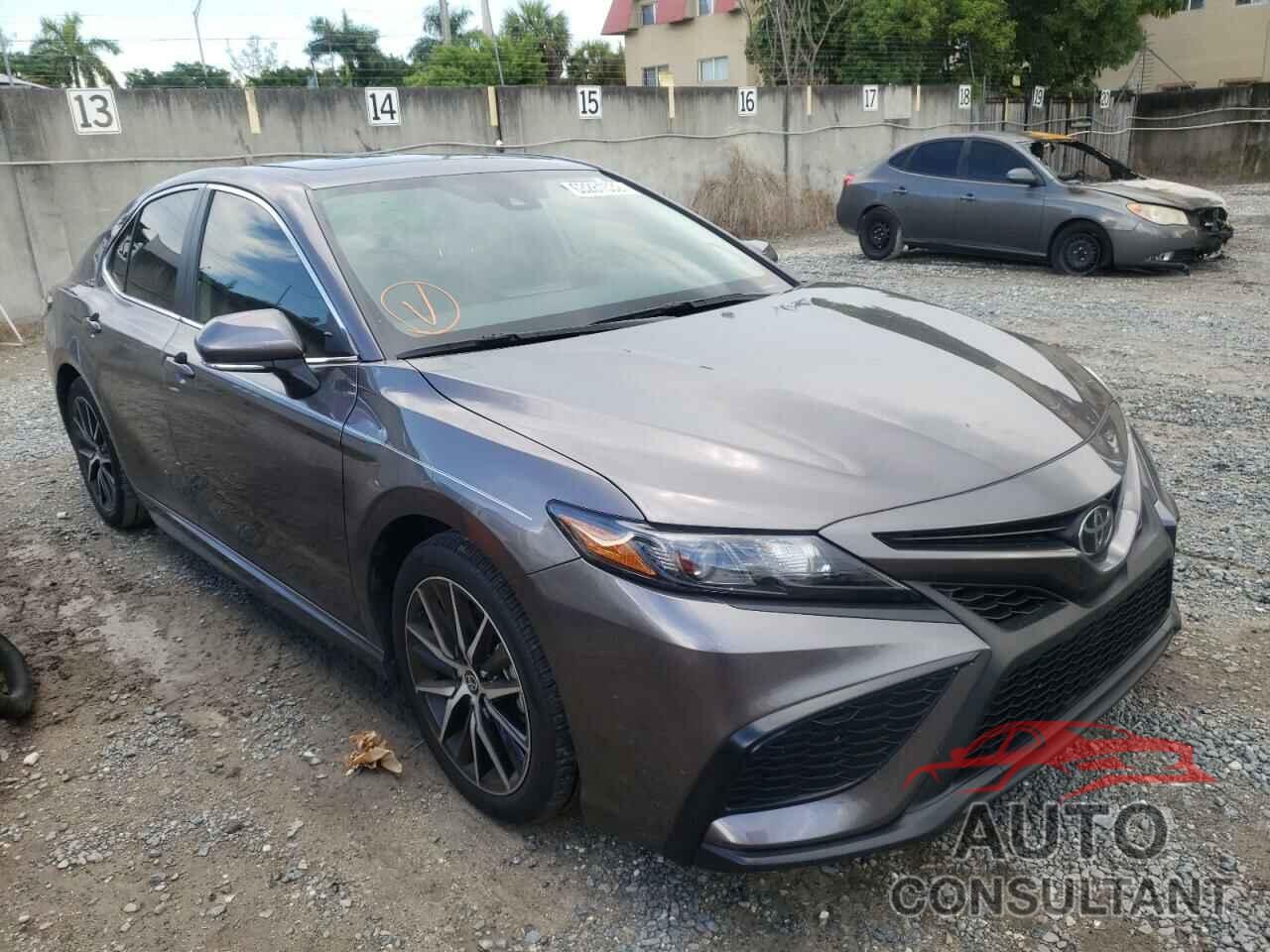 TOYOTA CAMRY 2022 - 4T1T11AK9NU639182