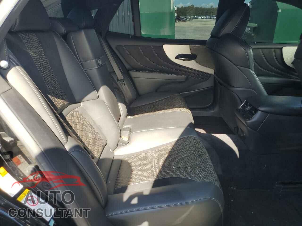 LEXUS LS500 2018 - JTHB51FF9J5006247