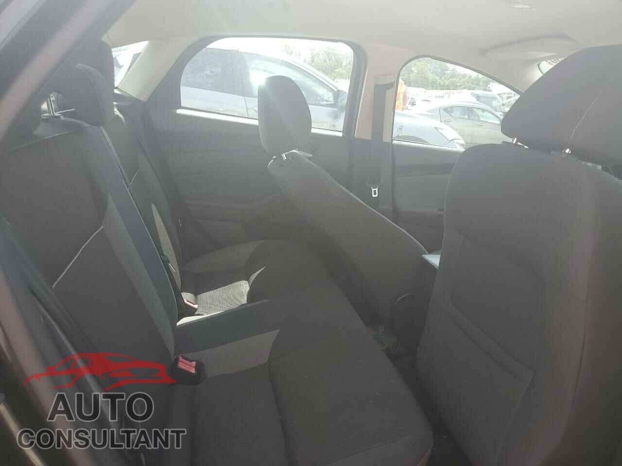 FORD FOCUS 2014 - 1FADP3F22EL392983