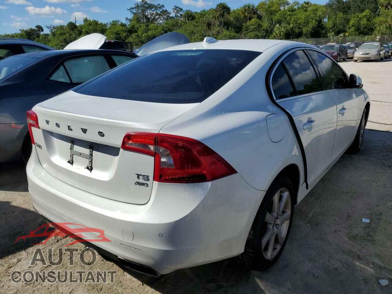 VOLVO S60 2016 - YV1612TKXG2401208