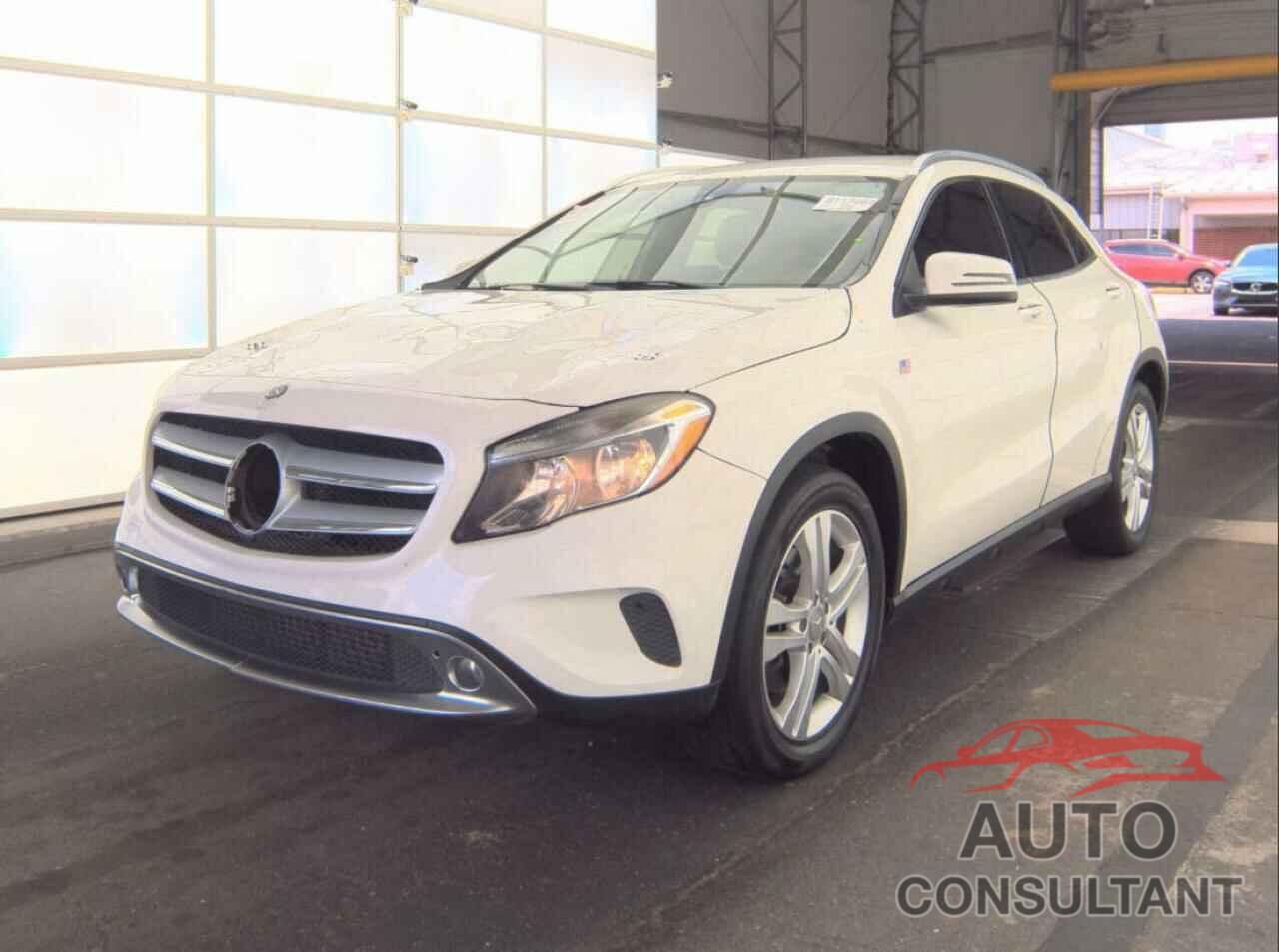 MERCEDES-BENZ GLA-CLASS 2016 - WDCTG4EB1GJ212348