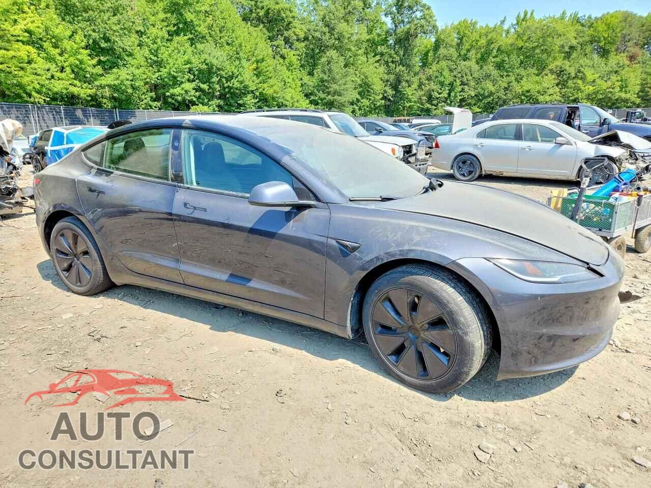 TESLA MODEL 3 2024 - 5YJ3E1EAXRF729367