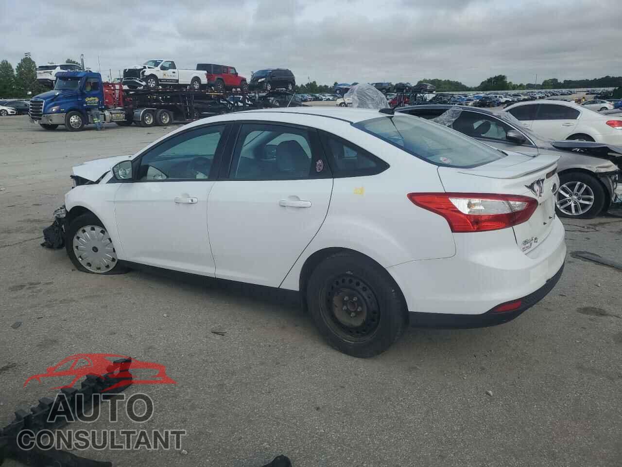 FORD FOCUS 2012 - 1FAHP3F22CL433157
