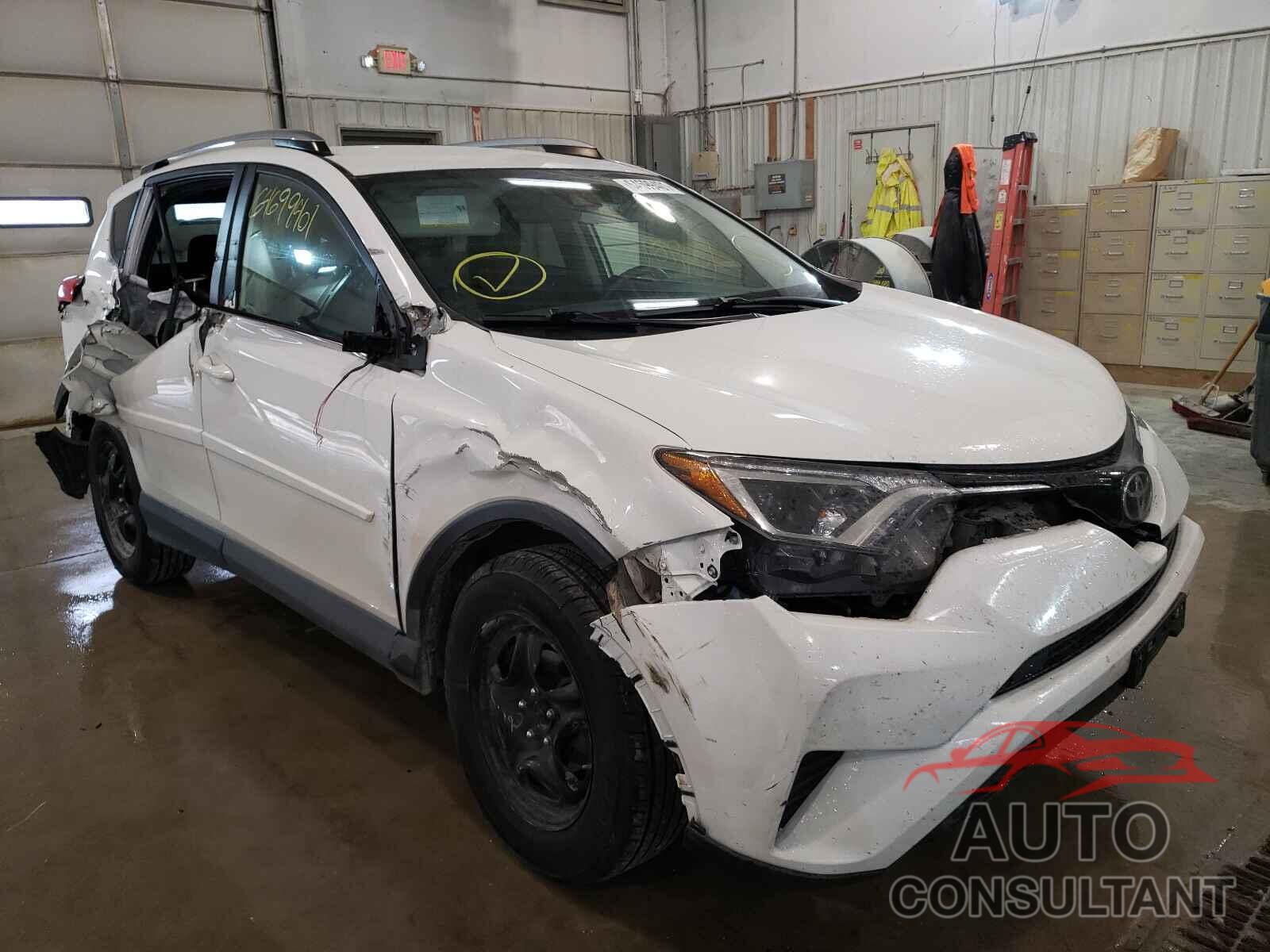 TOYOTA RAV4 2018 - JTMBFREV3JJ740539