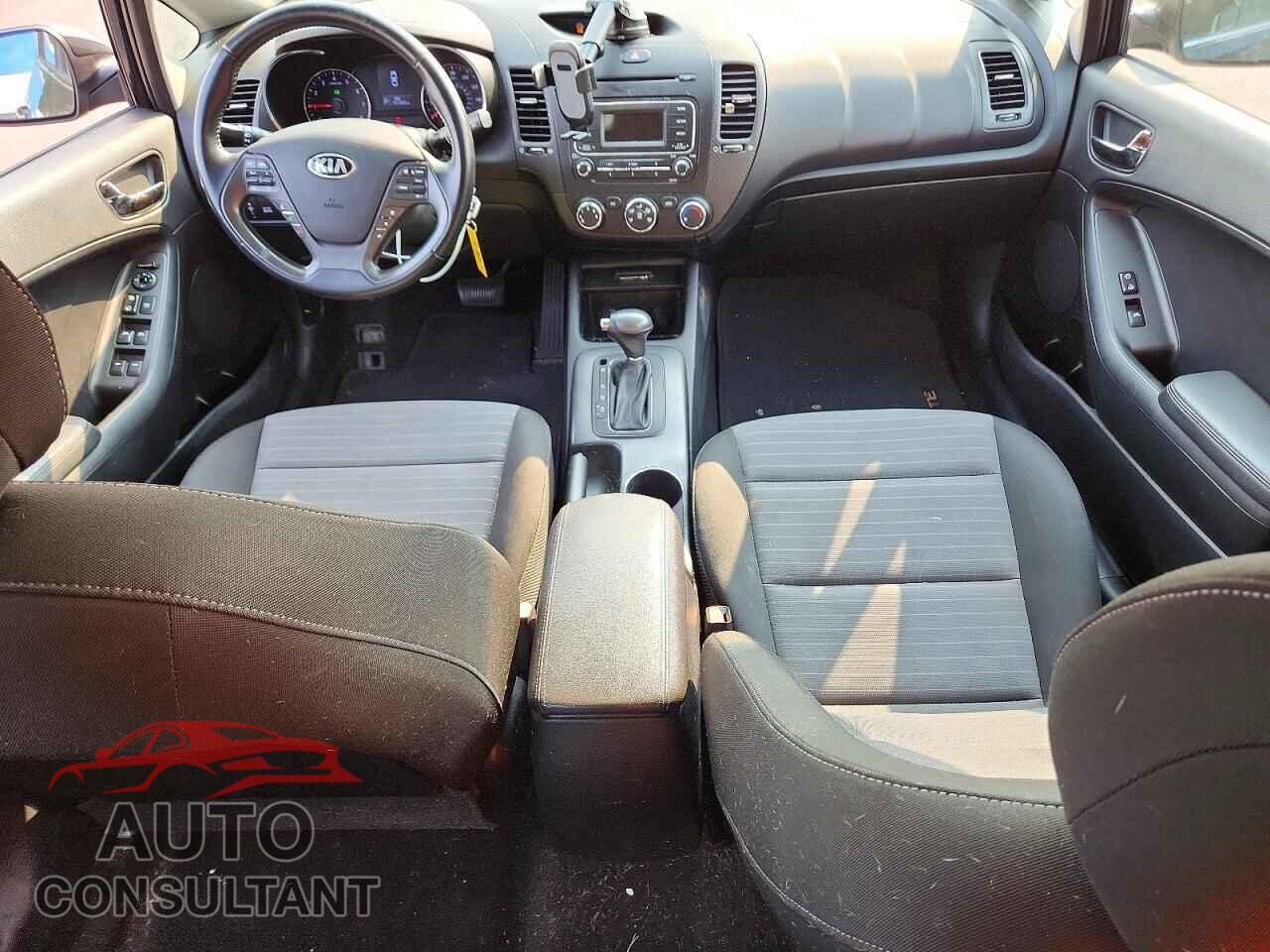 KIA FORTE 2015 - KNAFX5A82F5357437