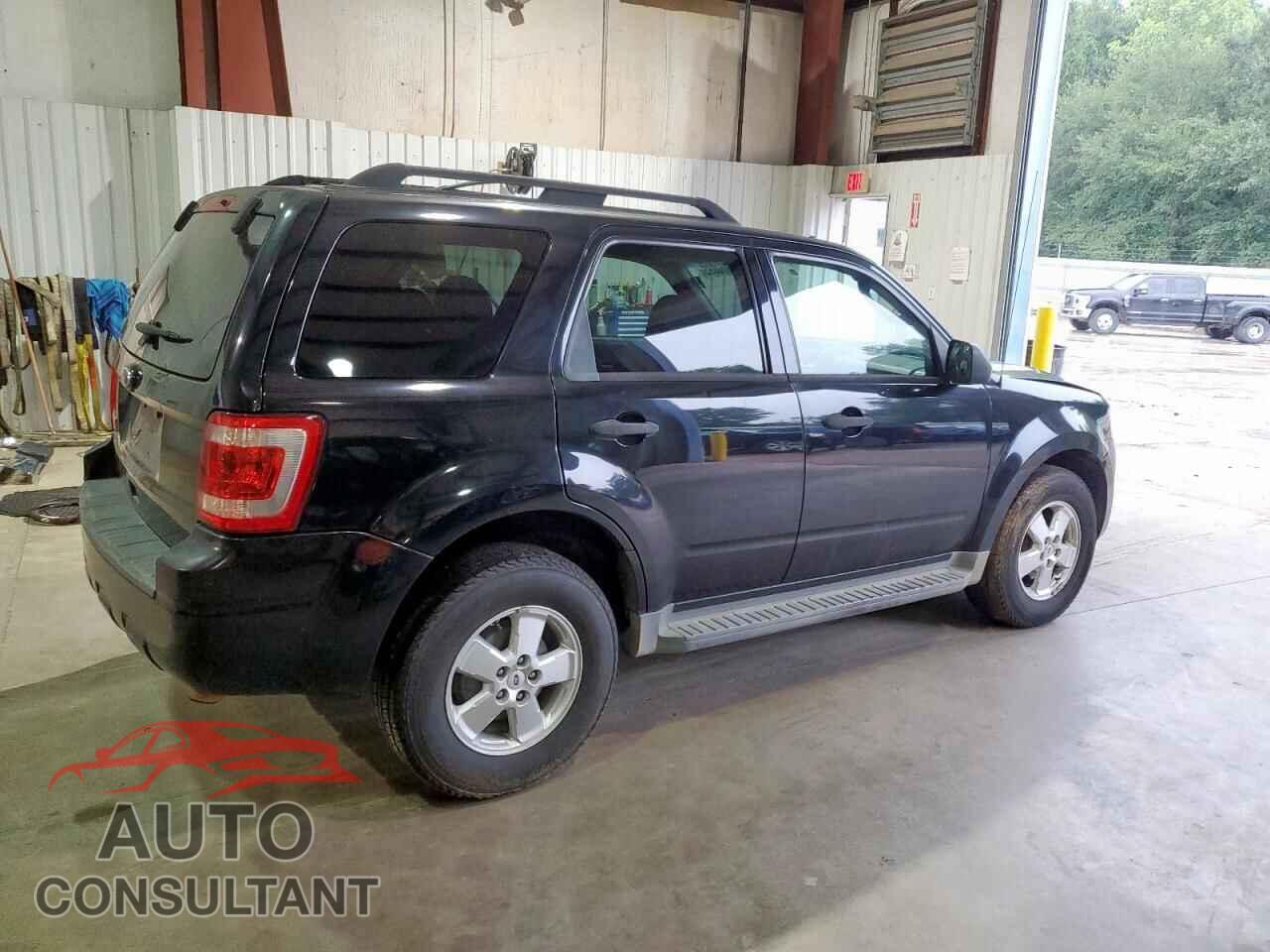 FORD ESCAPE 2010 - 1FMCU0D72AKD26621