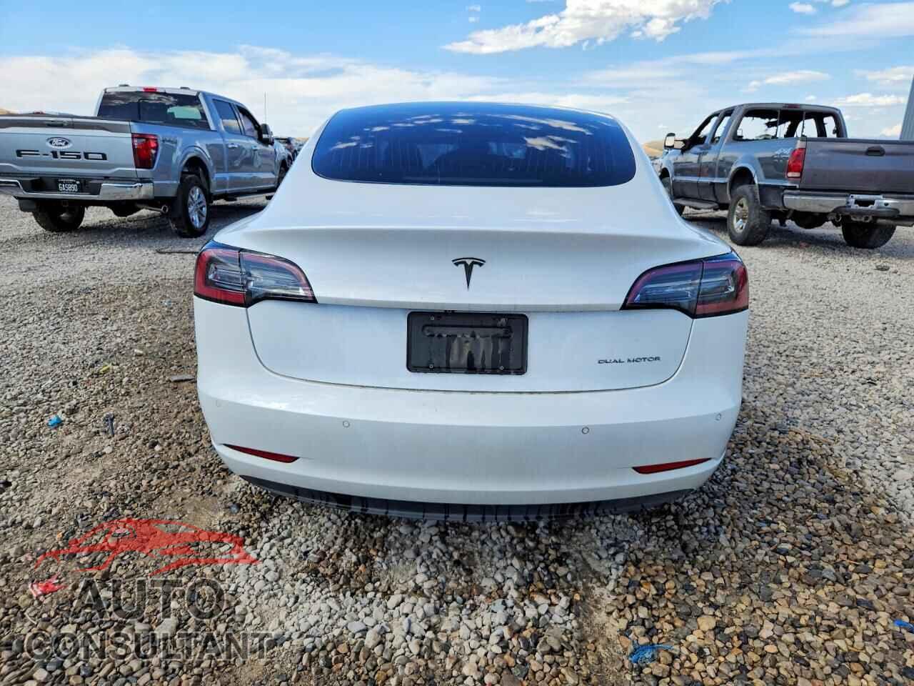 TESLA MODEL 3 2020 - 5YJ3E1EB5LF711438