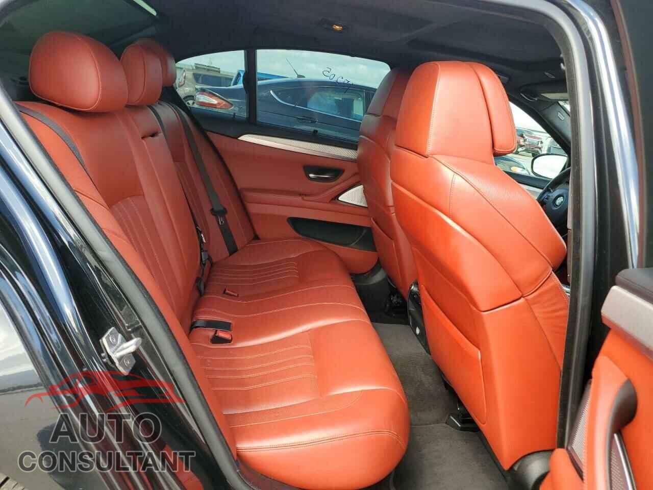 BMW M5 2013 - WBSFV9C5XDC773935
