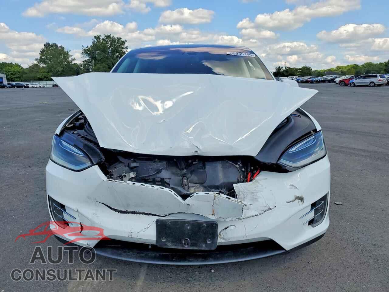 TESLA MODEL X 2016 - 5YJXCBE21GF016554