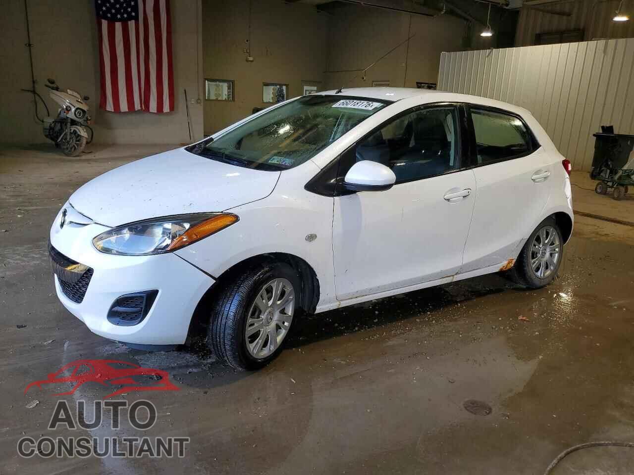 MAZDA 2 2011 - JM1DE1HZ2B0130165